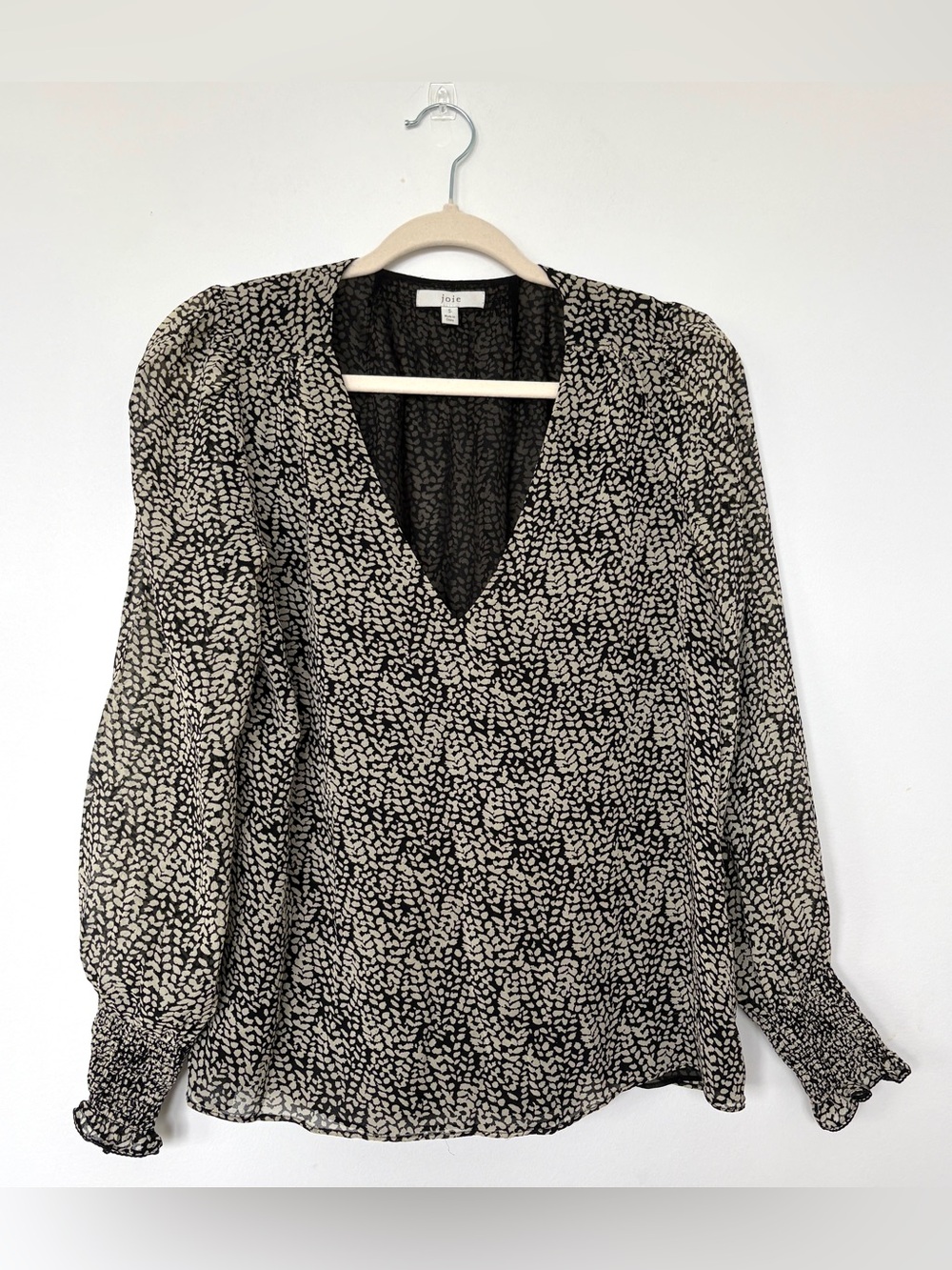 Joie Silk Black and Cream V-Neck Printed Long-Sleeve Blouse